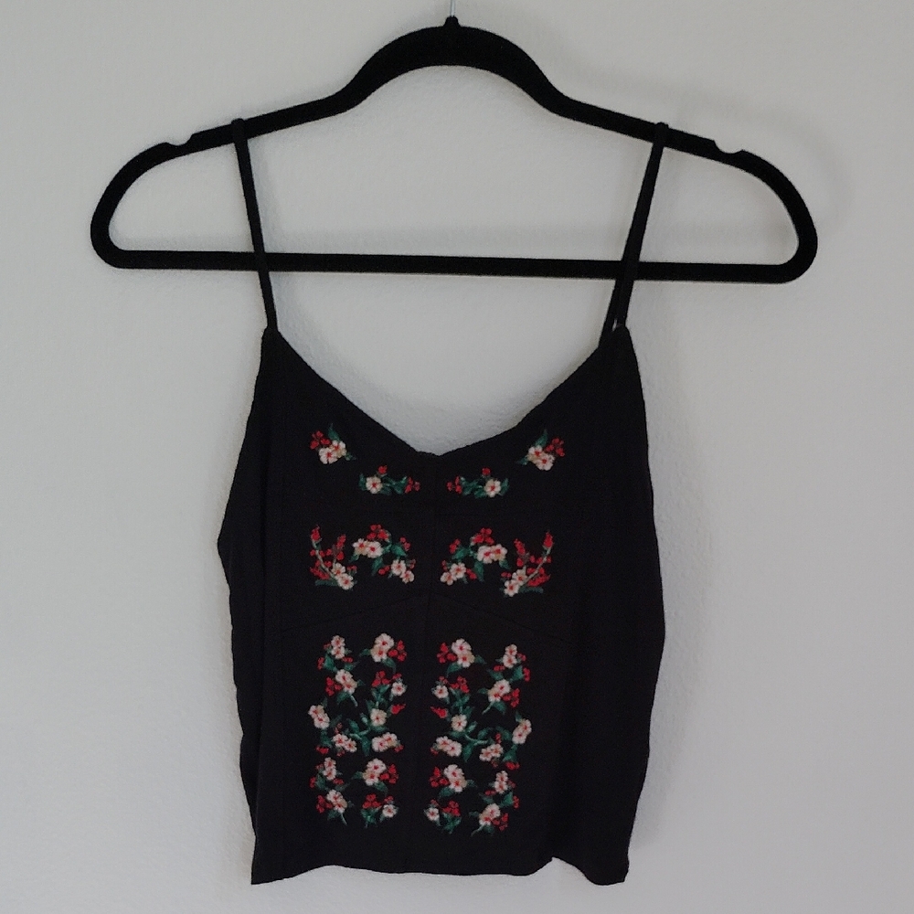 American Eagle Womens Soft & Sexy Floral Embroidered Cami Top Sz M Cottage Y2K
